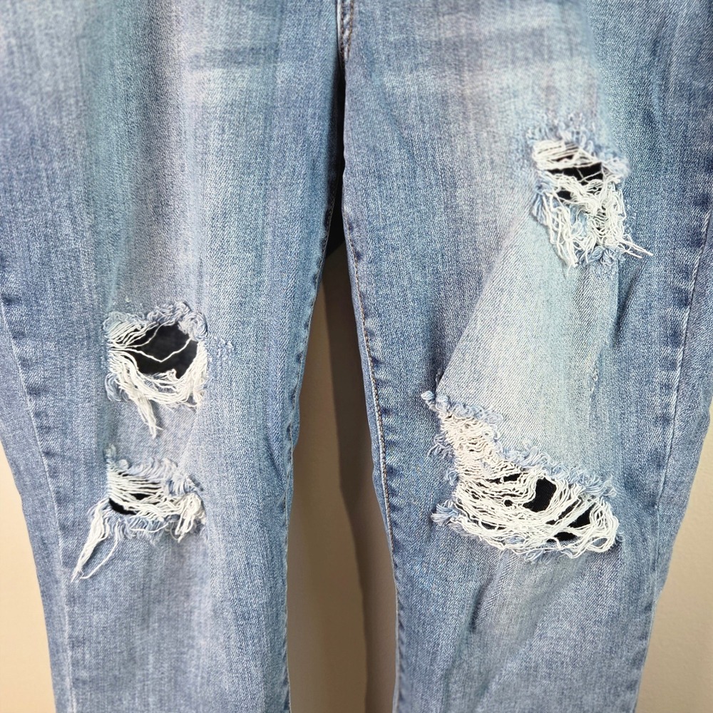 Judy Blue Capri Jeans Womens 14W Blue Excellent Distressed Frayed Hem Denim - Picture 12 of 12
